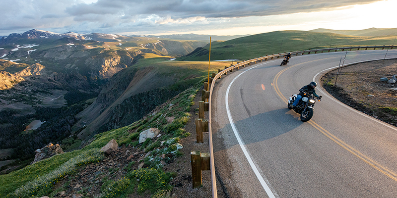 Motorcycles on the Beartooth Highway