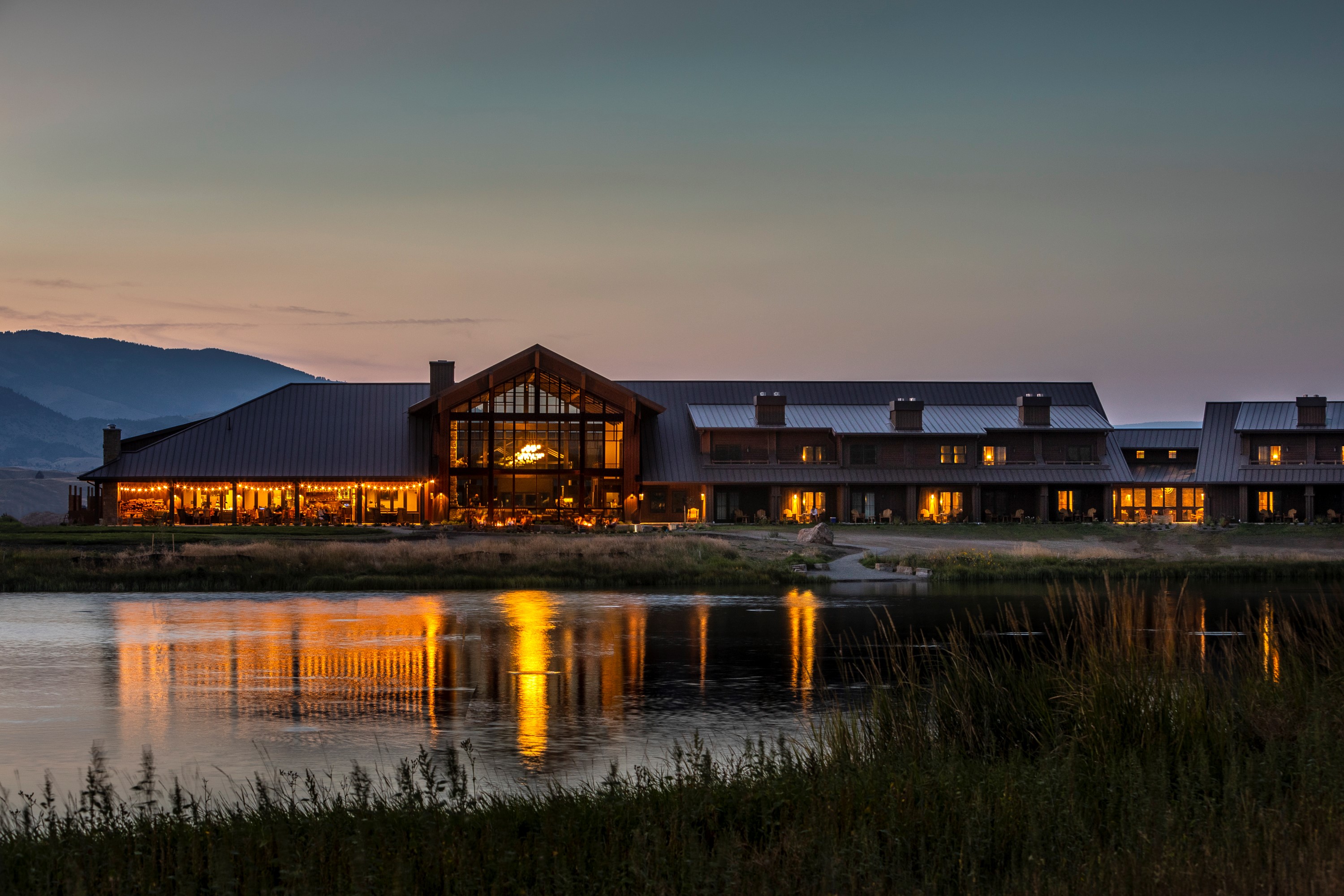 Yellowstone Lodge  Yellowstone Country Montana