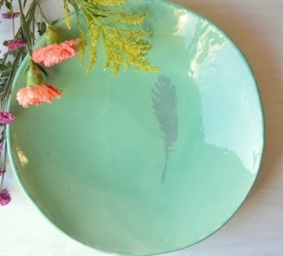 feather-ceramic-large-serving-bowl